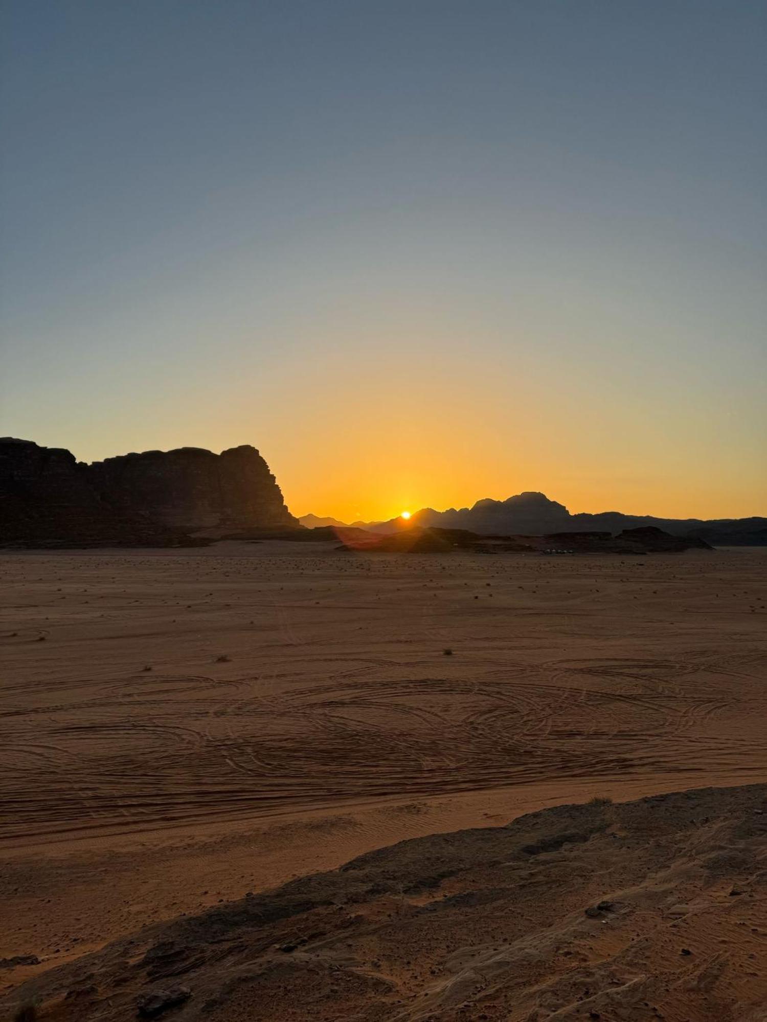 ホテル Sunrise Luxury Camp ワディ ・ラム エクステリア 写真